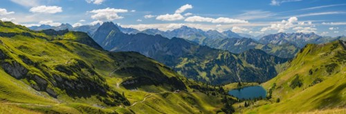 Mountain panorama from the Zeigersattel to the Seealpsee, in the back left the Höfats 2259m, Allgäu
