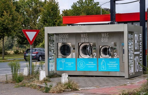 Self-service washing machines, for laundry, clothing, open 24 hours, around the clock, at a petrol