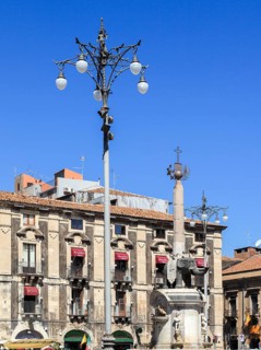 Piazza del Duomo, Fontana dell'elefante (Elephant Fountain) by Vaccarini 1735 in the baroque