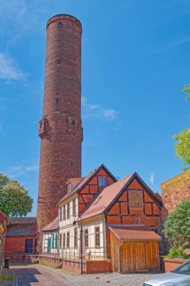 The scrap tower, built in the brick Gothic style, and the Schrot-Kontor in Mauerstraße in the old