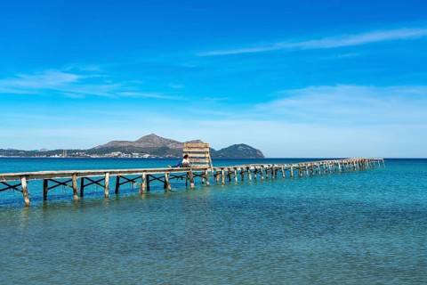 Bay of Alcudia, Platja de Muro, Muro beach, wooden walkway, Majorca, Balearic Islands, Spain,
