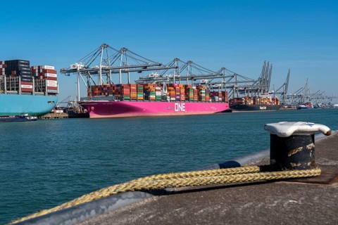 The seaport of Rotterdam, Maasvlakte, Hutchinson ECT Delta Terminal, Container Terminal, in the