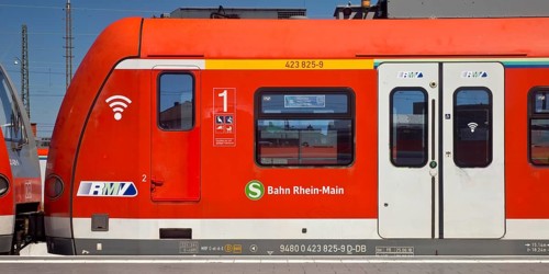S-Bahn Rhein-Main of the Rhein-Main-Verkehrsverbund, abbreviated RMV, at the main railway station