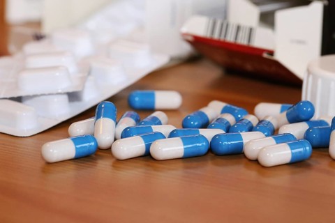 Close-up of different pharmaceutic pills and tablets (Close-up of different pharmaceutic pills and