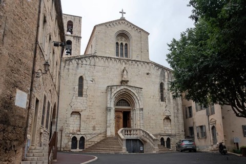 View of the Cathedral de Notre-Dame-du-Puy in the historic centre of Grasse, Département