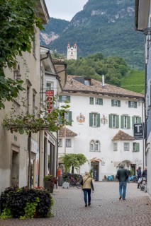 Alley in Eppan, on the mountainside the Gleifkirche, Eppan, South Tyrolean Wine Road, South Tyrol,