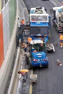 Motorway construction site on the A52 in Essen, basic renovation of the two carriageways in both