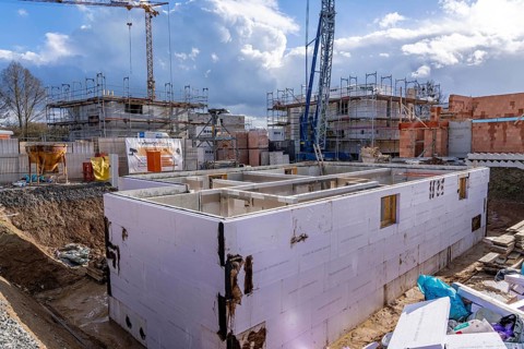 New-build neighbourhood, around 140 detached and semi-detached houses under construction in the
