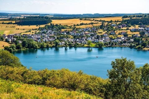Schalkenmehrener Maar, Vulkaneifel, Vulkansee, Eifel, Rhineland-Palatinate, Germany, Europe