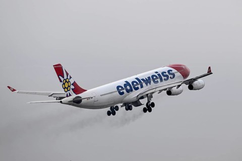 Aircraft Edelweiss Air, Airbus A340-300, HB-JMD