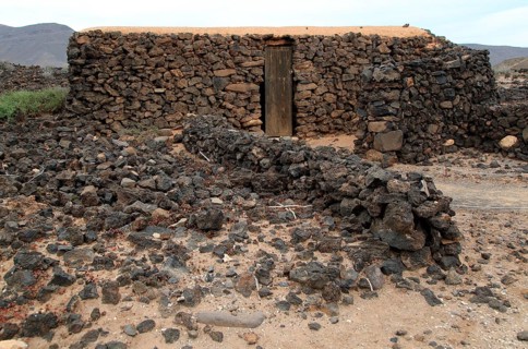Ruins of pre-Spanish Mahos village, Poblado de la Atalayita, Pozo Negro, Fuerteventura, Canary