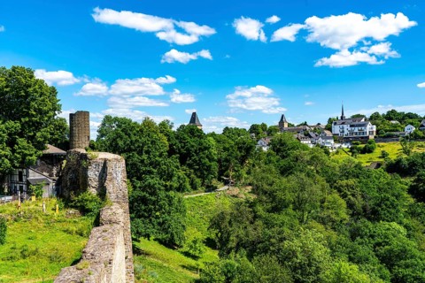 The hilltop castle of Blankenberg, near Hennef, above the Siegschleife near the district of