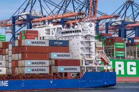 Euromax Container Terminal, BG Emerald of BF Fright Line, container feedership, container freighter