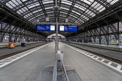 3-day strike by the railway union GDL, only very few local and long-distance trains run, empty