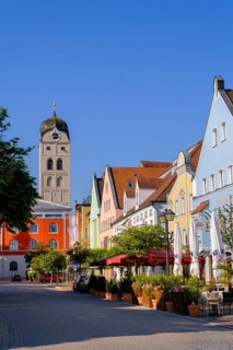 Facade of the savings bank, tower of St. Johannes, colourful houses, Lange Zeile, Erding, Upper