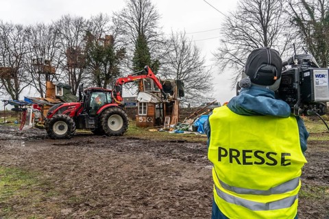 2nd day of the clearing of the hamlet of Lützerath, by the police, of tree houses and huts,