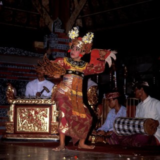 Tänzerin bei einem Legongtanz, Bali, Indonesien