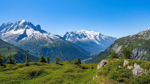 Mountain panorama with glaciated mountain peaks, Aiguille Verte with Aiguille du Midi and Mont