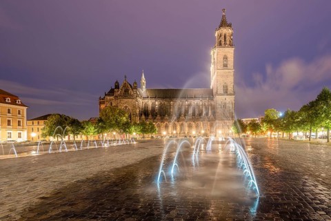 Magdeburg Cathedral, fountain, water jets on the cathedral square, Magdeburg, Saxony-Anhalt,