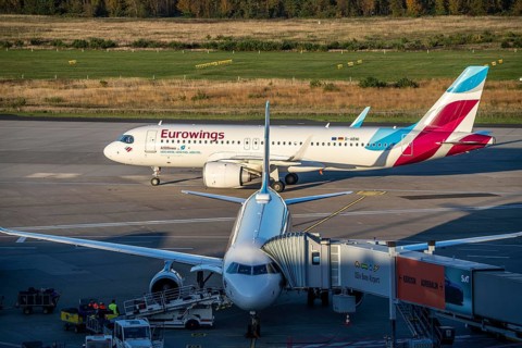 Eurowings Airbus A320neo, taxiing to Terminal 1 C-Gates after landing, Eurowings Airbus at the