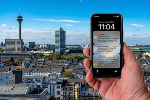 Mobile phone screen when the test alarm is triggered by cell broadcast and warning apps, such as