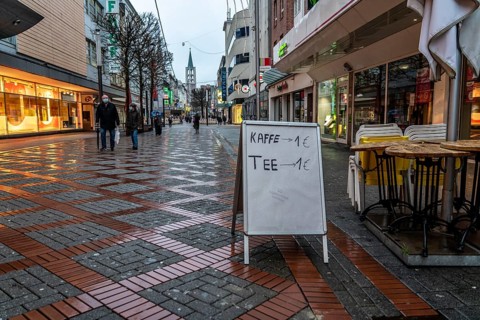 Gelsenkirchen city centre, pedestrian zone, Bahnhofstraße, during the Corona crisis, lockdown in