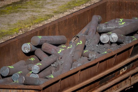 Metal scrap delivery, by rail, to HKM, Hüttenwerke Krupp-Mannesmann in Duisburg-Hüttenheim, they