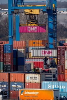 Container Handling Centre, Gateway West Terminal, Logport 2, in Duisburg on the Rhine, North