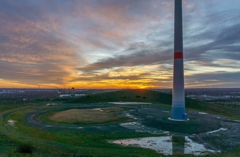 Wind turbine, by Enercon, on the Mottbruchhalde, in Gladbeck-Brauck, operated by the energy company
