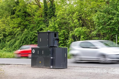 Semi-stationary speed camera on the B227, Hattinger Straße, used by the city of Gelsenkirchen,