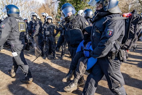 Beginning of the eviction of the Lützerath hamlet, camp of climate activists and squatters, at the