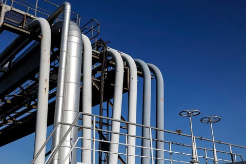 Crude oil pipeline of Ölhafen Rostock GmbH, EUROPORTS. The oil pipeline supplies the PCK refinery