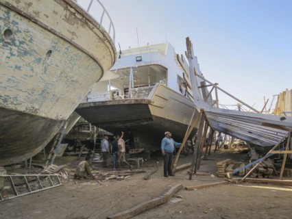 Boat building and repairs, yacht shipyard, Hurghada, Egypt, Africa