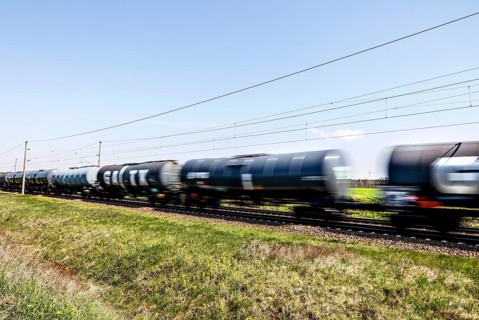 Goods train with tank wagons, Ludwigsfelde, 21 04 2023