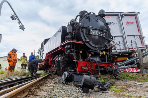 There was a serious accident between a train on the Weißeritz Valley Railway and a lorry from the