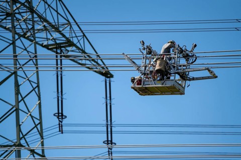 Construction of a new line route, 380 KV extra-high-voltage line between Osterath and Gohr, near