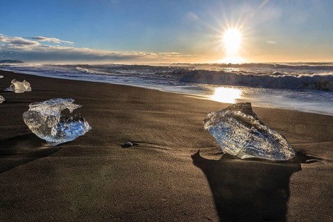 Ice floes on the beach, waves, sunny, morning mood, winter, Diamond Beach, Breidamerkursandur,