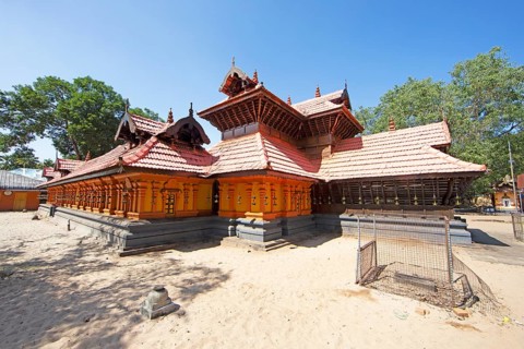 Mararikulam Shiva Temple Marari, Kerala, India, Asia