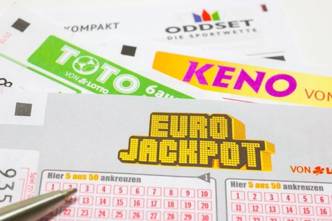 Tickets, gambling, betting slips, Toto, Oddset, KENO from LOTTO, EURO JACKPOT 5 out of 50, biros