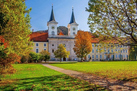 Monastery castle with Tegernsee brewery in autumn, Tegernsee, Tegernsee, Tegernsee valley, Mangfall