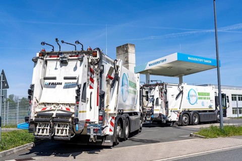 Hydrogen filling station, waste disposal vehicles, rubbish trucks, of the municipal waste disposal