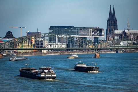 Crane houses, at the customs harbour, Cologne-South, residential and office high-rises, cargo