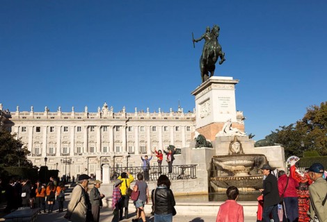 Royal Palace, Plaza de Oriente equestrian statue King Felipe IV designed by Velazquez, Madrid,