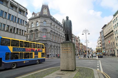 Tomas Daibis, Thomas Davis, statue on College Green, Dublin city, Ireland, Republic of Ireland by