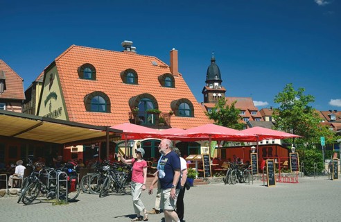 Europe, Germany, Mecklenburg-Western Pomerania, Waren an der Müritz, Flanierufer an der