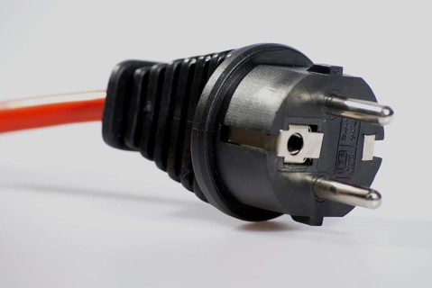 Black Schuko plug, earthing contact, for 230 V power cables