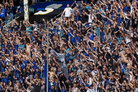 Mannheim, 06/04/2024: Good atmosphere in the Waldhof Mannheim fan block. The match against