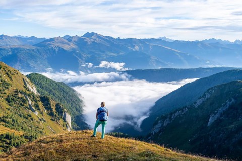 Hiker on the Carnic High Trail, Carnic Main Ridge, Carnic Alps, Carinthia, Austria, Europe