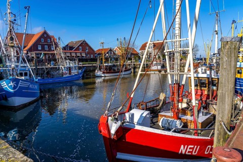 Cutter harbour Neuharlingersiel, Lower Saxony, Germany, Europe