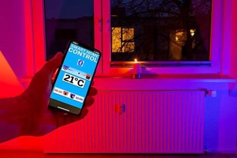 Smart Home application, control of heating, room temperature via Bluetooth, mobile phone,